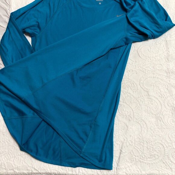 Nike Dri Fit Athletic Long Sleeve Shirt Size Large Reflective Sleeves - Picture 10 of 10